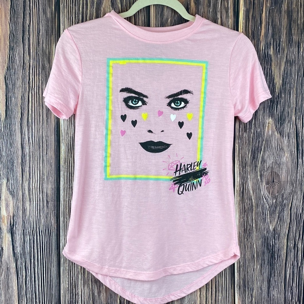Woman’s Harley Quinn Bubblegum Pink Tee Shirt - Sz XS